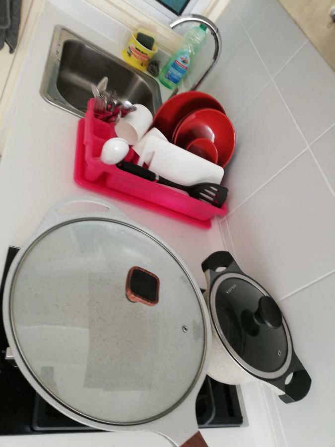 2 Carpark Gep 5 Star Hotel Bed & Sofa Studio Seri Kembangan Exterior photo